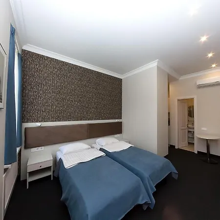 Hotel Voyage 3*
