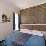 Voyage Hotel